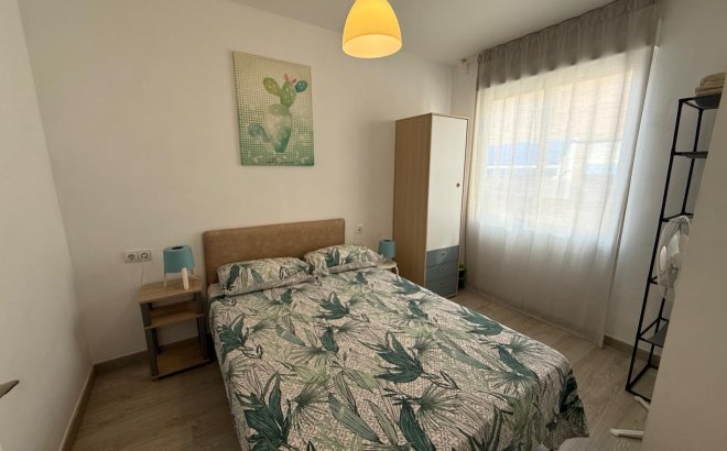 Herverkoop - Appartement -
Torrevieja - Playa del Cura