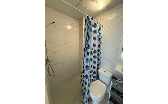 Herverkoop - Appartement -
Torrevieja - Playa del Cura