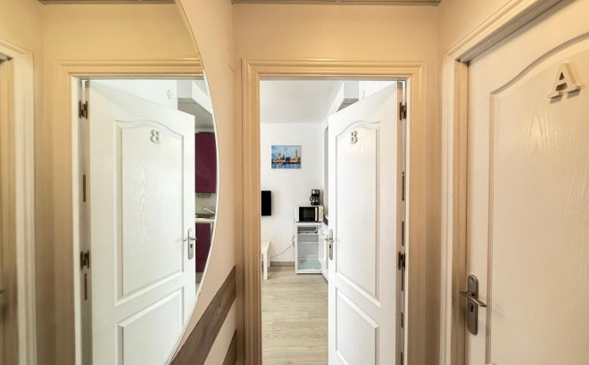 Herverkoop - Appartement -
Torrevieja - Playa del Cura