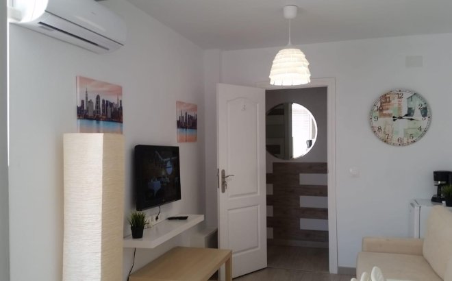 Herverkoop - Appartement -
Torrevieja - Playa del Cura