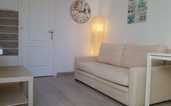 Herverkoop - Appartement -
Torrevieja - Playa del Cura