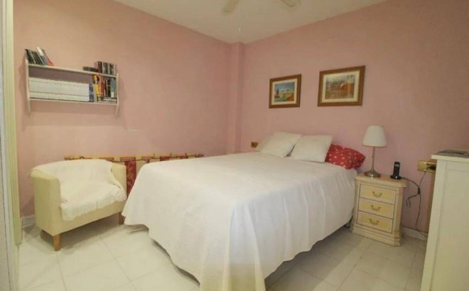 Revente - Appartement -
Torrevieja - Estacion De Autobuses