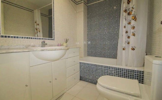 Revente - Appartement -
Torrevieja - Estacion De Autobuses