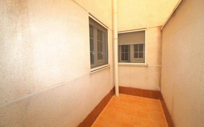 Revente - Appartement -
Torrevieja - Estacion De Autobuses