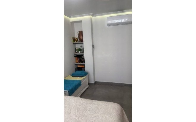 Resale - Penthouse -
Torrevieja - Centro