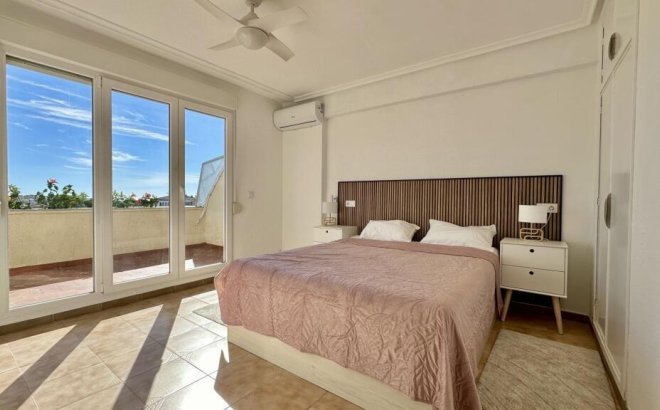 Resale - Penthouse -
Torrevieja - Punta Prima