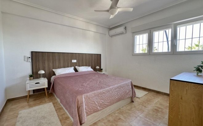 Resale - Penthouse -
Torrevieja - Punta Prima