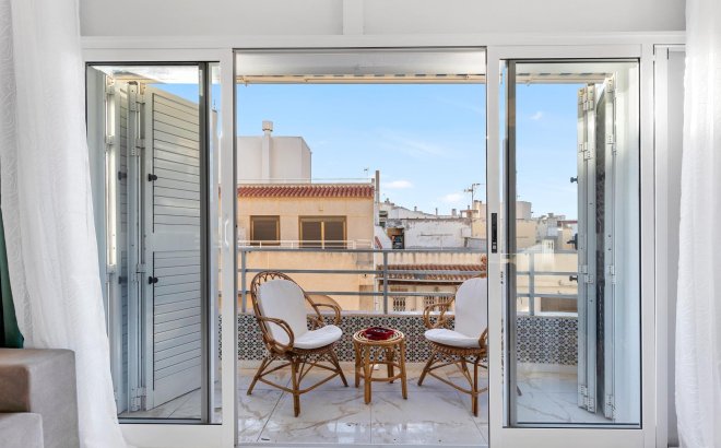 Herverkoop - Appartement -
Torrevieja - La Mata