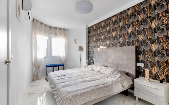 Herverkoop - Appartement -
Torrevieja - La Mata
