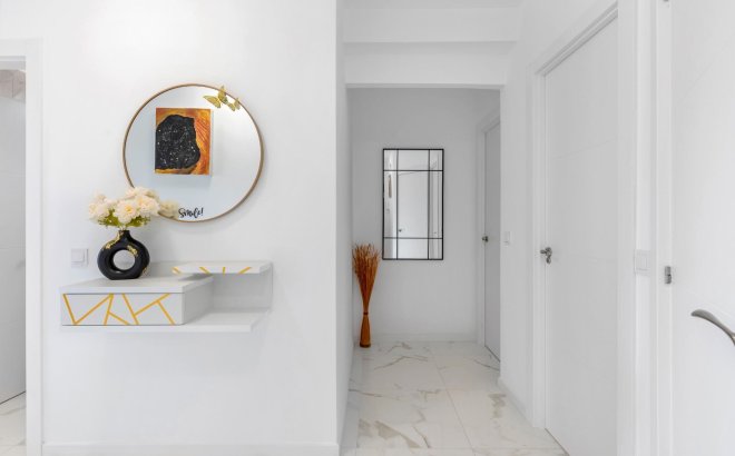 Herverkoop - Appartement -
Torrevieja - La Mata