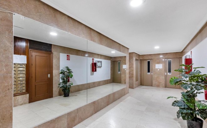 Resale - Apartment -
Torrevieja - Playa del Cura