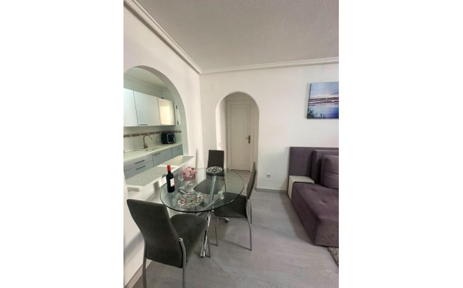 Resale - Apartment -
Torrevieja - Centro