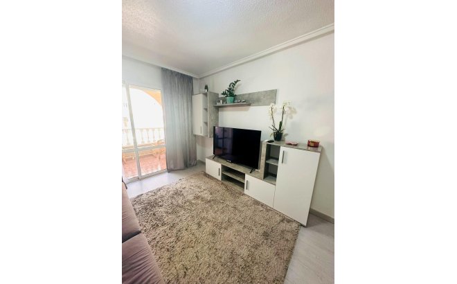 Resale - Apartment -
Torrevieja - Centro