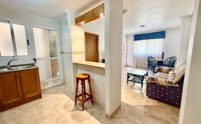 Resale - Apartment -
Torrevieja - Centro