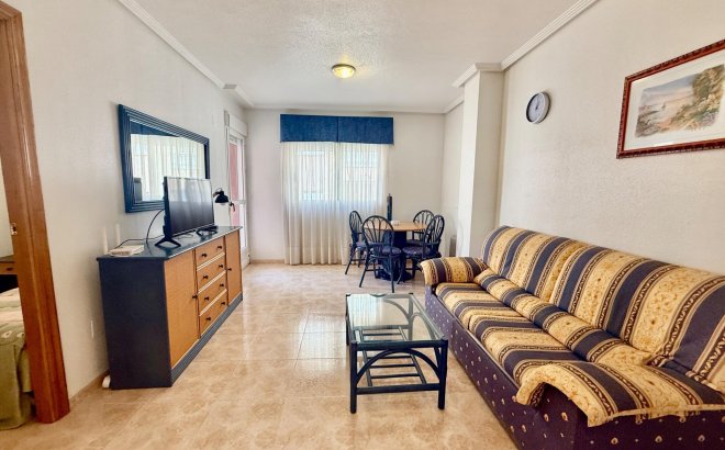 Resale - Apartment -
Torrevieja - Centro