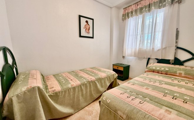 Resale - Apartment -
Torrevieja - Centro