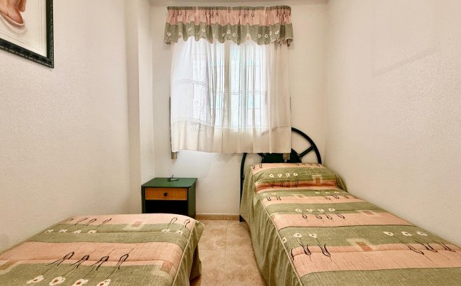 Resale - Apartment -
Torrevieja - Centro