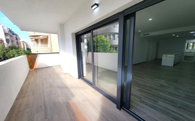 Revente - Appartement -
Torrevieja - Playa del Cura