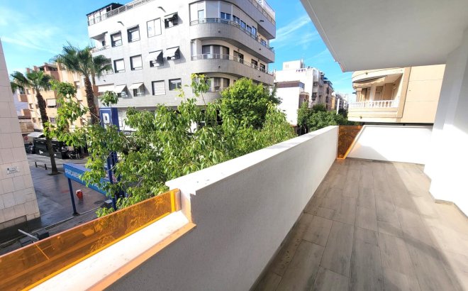 Revente - Appartement -
Torrevieja - Playa del Cura