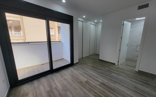 Revente - Appartement -
Torrevieja - Playa del Cura