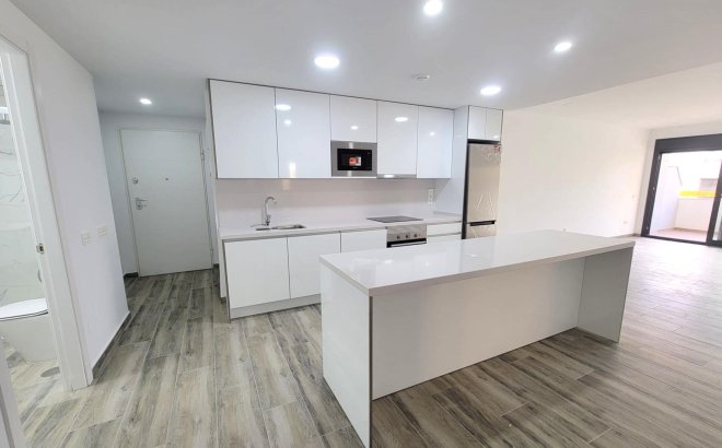 Revente - Appartement -
Torrevieja - Playa del Cura