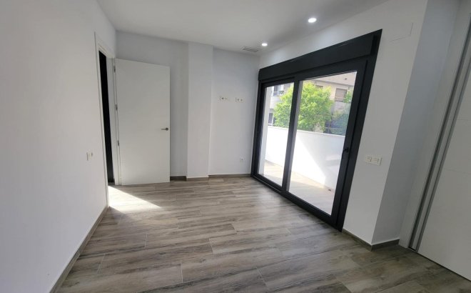 Revente - Appartement -
Torrevieja - Playa del Cura