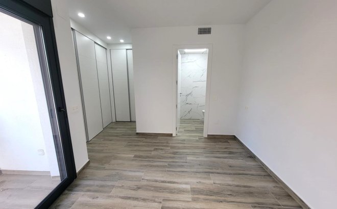 Revente - Appartement -
Torrevieja - Playa del Cura