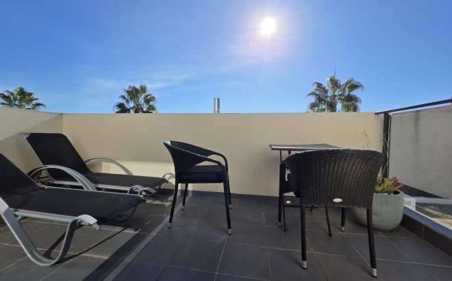 Resale - Villa -
Orihuela Costa - Villamartín