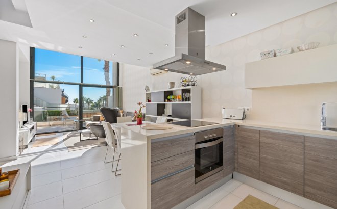 Resale - Bungalow -
Torrevieja - Costa Blanca