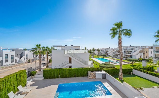 Resale - Bungalow -
Torrevieja - Costa Blanca