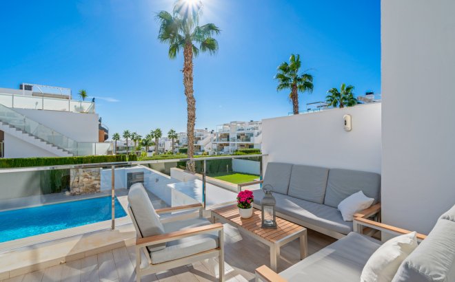 Resale - Bungalow -
Torrevieja - Costa Blanca
