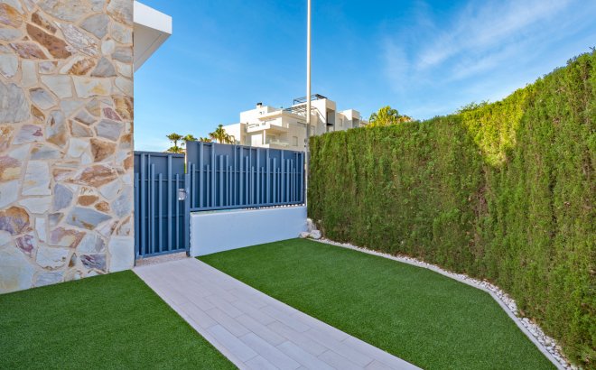 Resale - Bungalow -
Torrevieja - Costa Blanca