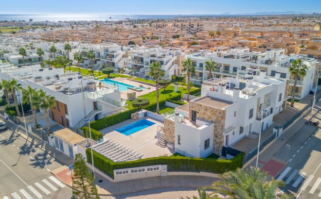 Resale - Bungalow -
Torrevieja - Costa Blanca