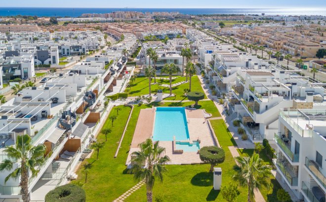 Resale - Bungalow -
Torrevieja - Costa Blanca