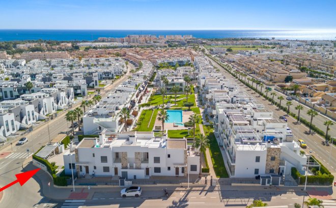 Resale - Bungalow -
Torrevieja - Costa Blanca
