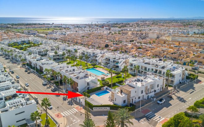 Resale - Bungalow -
Torrevieja - Costa Blanca