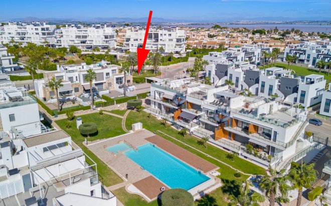 Resale - Bungalow -
Torrevieja - Costa Blanca