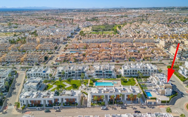 Resale - Bungalow -
Torrevieja - Costa Blanca