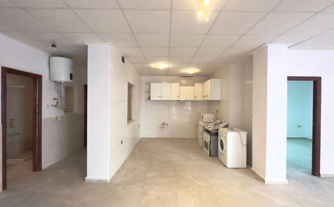 Resale - Apartment -
Torrevieja - Centro