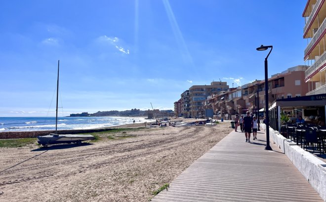 Herverkoop - Appartement -
La Mata - Costa Blanca