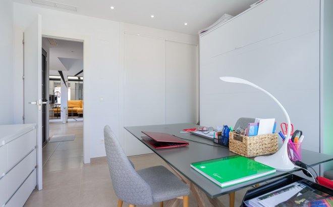 Herverkoop - Town House -
Benijofar - Costa Blanca