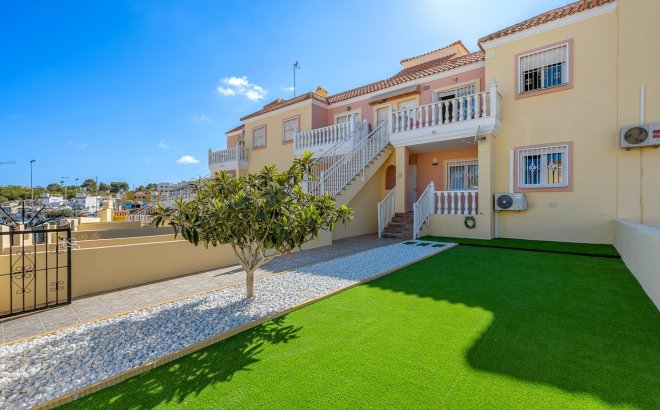 Resale - Apartment -
San Miguel de Salinas - Inland