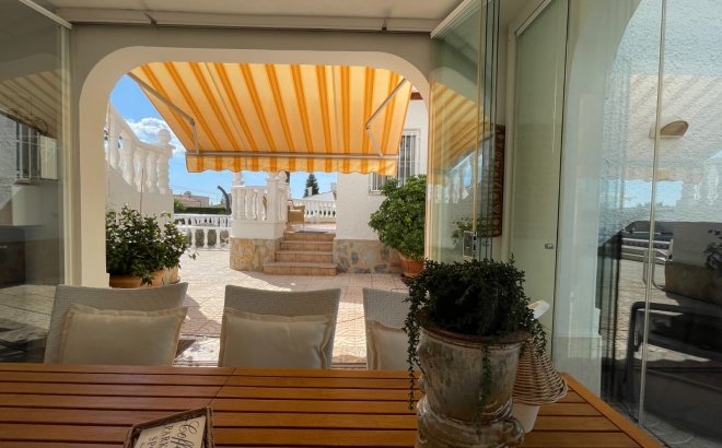 Herverkoop - Villa -
Ciudad Quesada - Costa Blanca