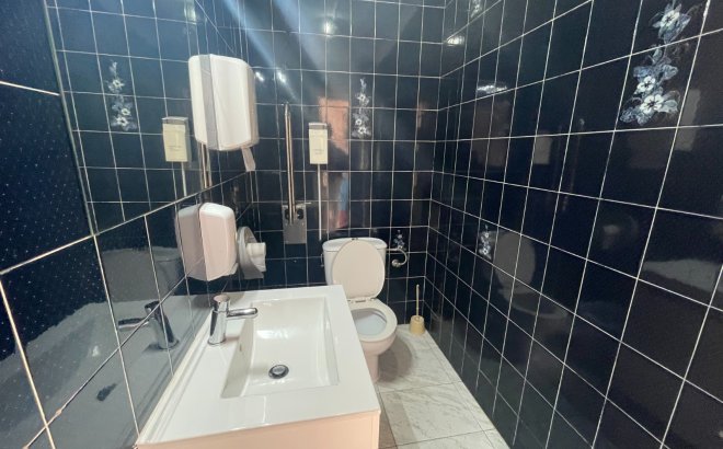 Herverkoop - Commercial -
Torrevieja - Costa Blanca