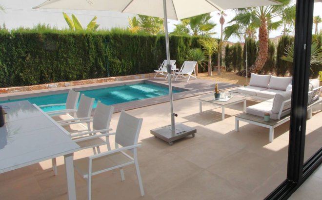 Revente - Villa -
Rojales - Inland