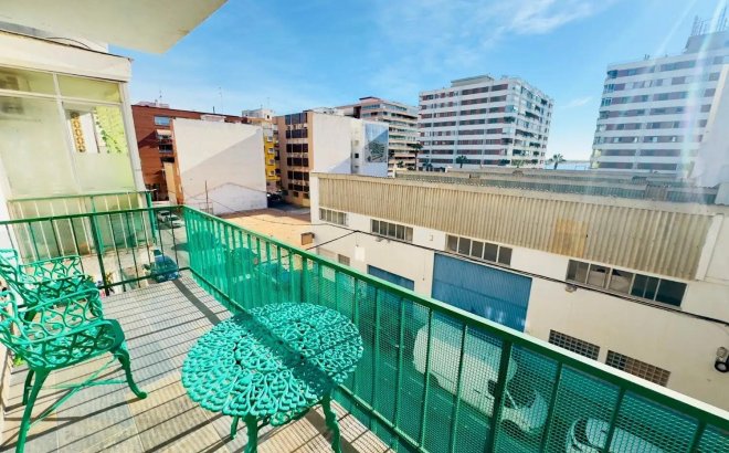 Herverkoop - Penthouse -
Torrevieja - Acequion