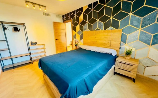 Herverkoop - Penthouse -
Torrevieja - Acequion