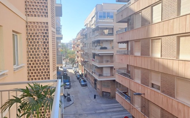 Resale - Apartment -
Torrevieja - Costa Blanca