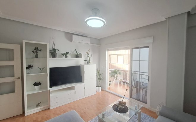 Resale - Apartment -
Torrevieja - Costa Blanca