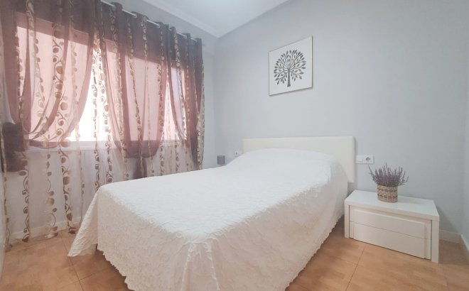 Resale - Apartment -
Torrevieja - Costa Blanca